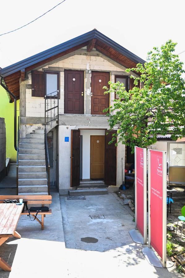 Elem Apartmani Skver Tuzla Exterior photo